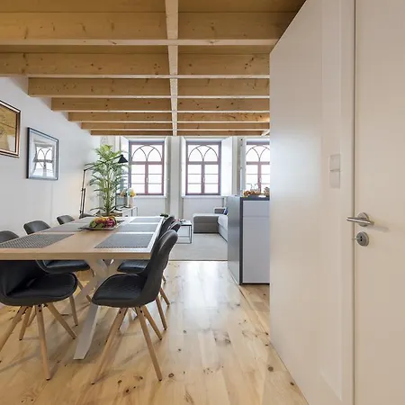 Апартаменты Lovelystay-modern Loft Center Порту