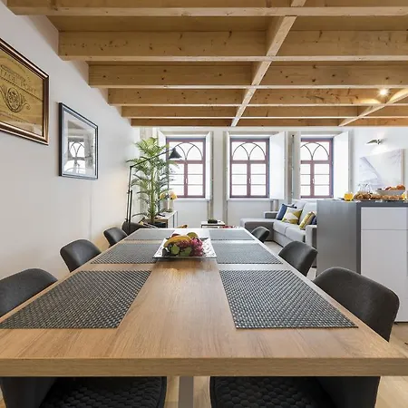 Lovelystay-modern Loft Center Порту