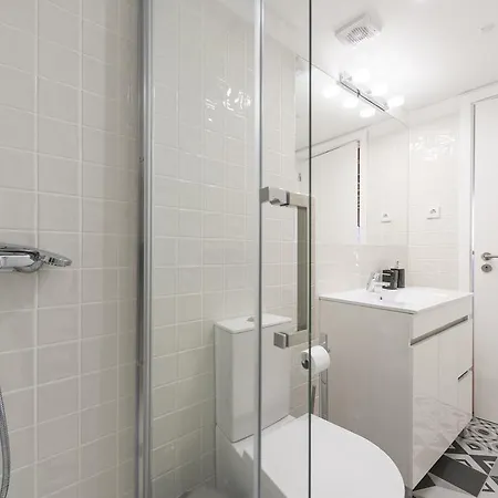 Lovelystay-modern Loft Center *