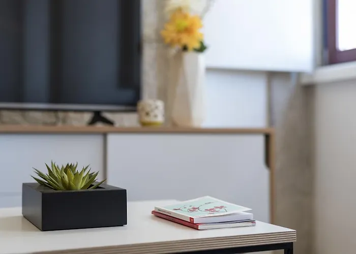 Lovelystay-modern Loft Center *