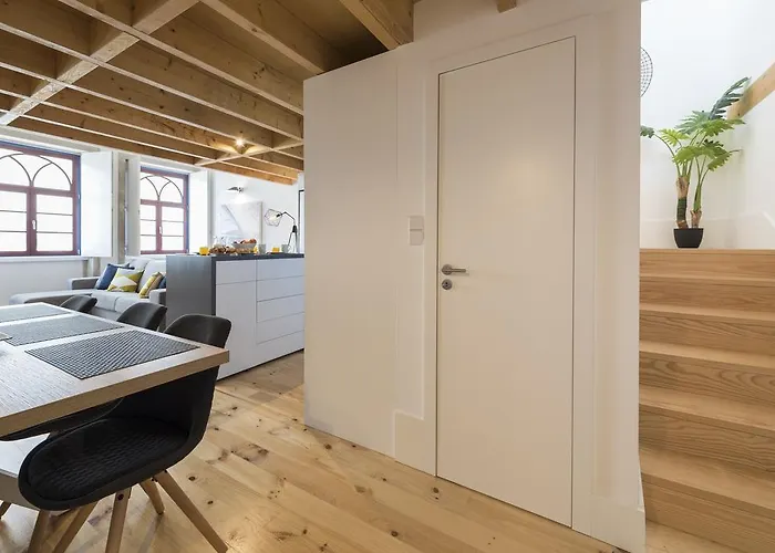 Lovelystay-modern Loft Center *