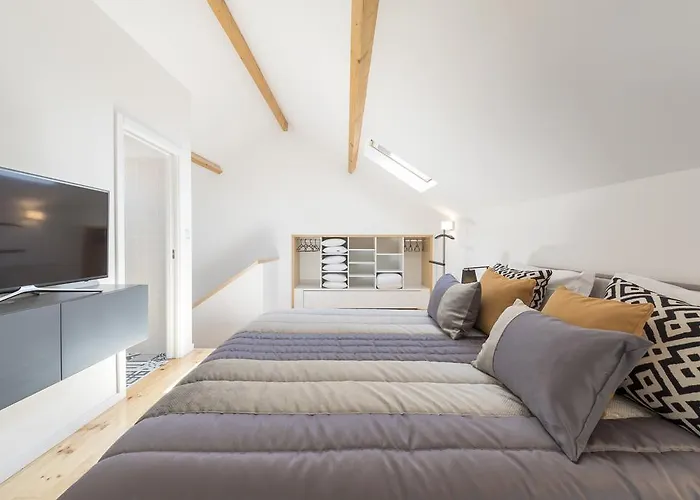 Lovelystay-modern Loft Center Appartement Oporto