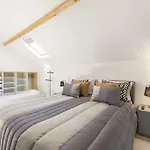 Lovelystay-modern Loft Center Daire *