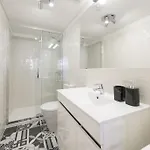 Lovelystay-modern Loft Center Daire Porto
