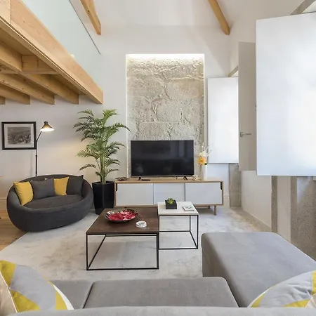 Lovelystay-modern Loft Center Apartment