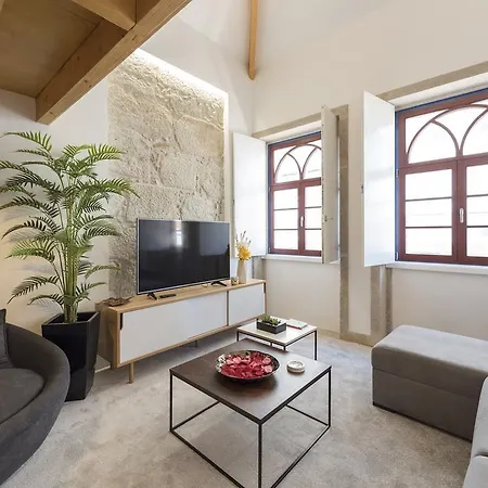 Lovelystay-modern Loft Center *